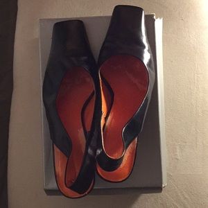 Black mid heel sling back